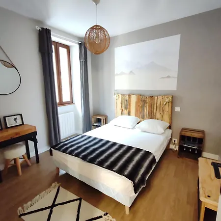 Maison 13 Pers à 10mn De Luchon Casa de Férias *