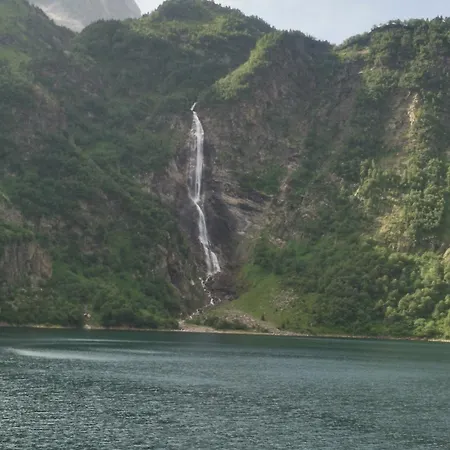 Holiday home Maison 13 Pers A 10mn De Luchon